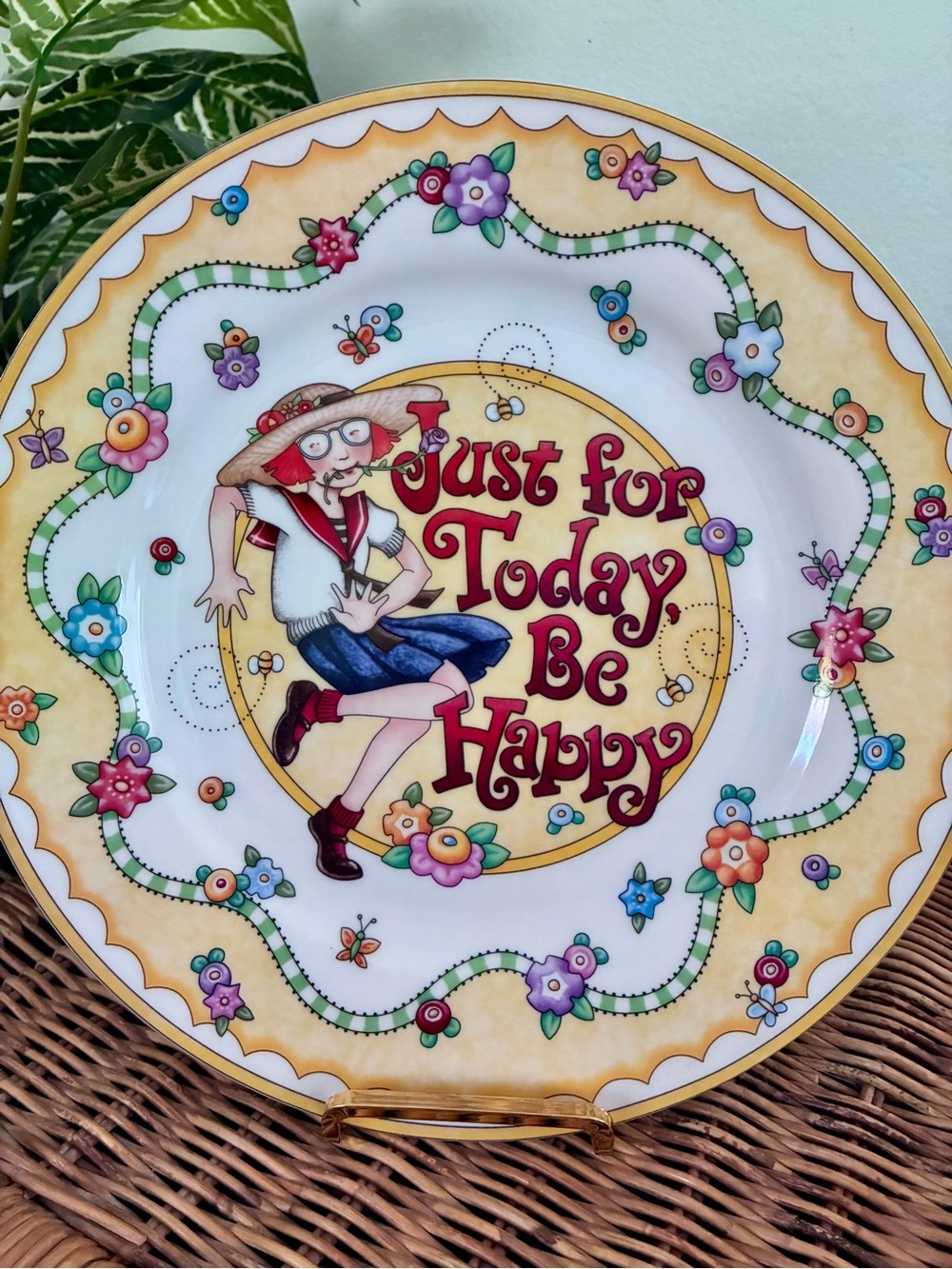 Mary Engelbreit 2001 “Just For Today Be Happy” Plate - Picture 2 of 5